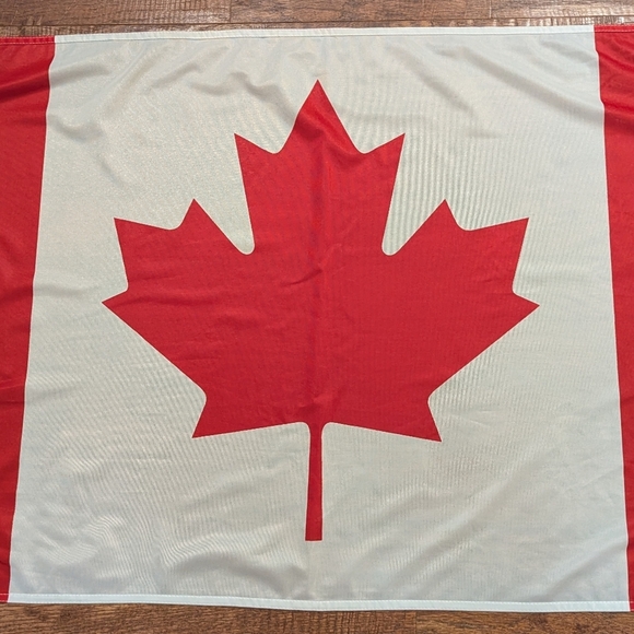 Premium Canada Flag approximately  27"x 54" (Outdoor Indoor) - Picture 4 of 9